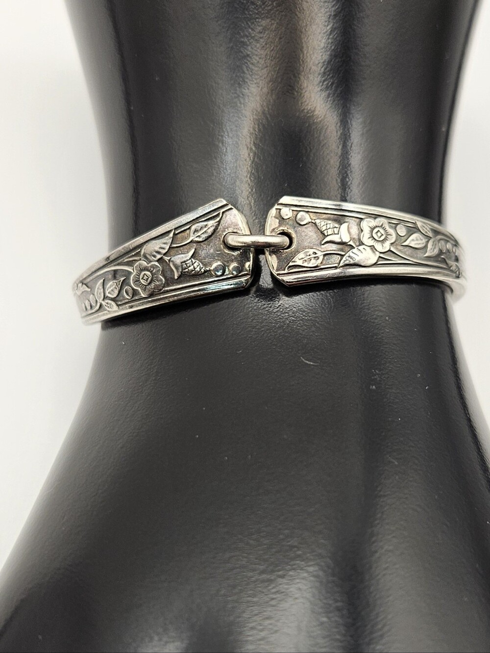 Vintage Floral Spoon Bracelet Oneida Community Par Plate Silverplate Upcycled